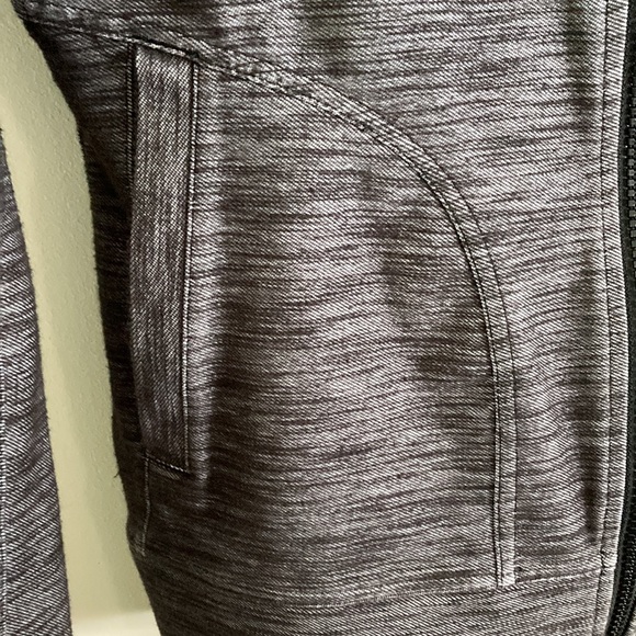 The North Face full zip - Picture 3 of 5